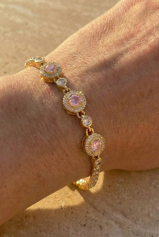 Stellar Whisper Gold Su Yolu Form Zirkon Süslemeli Bileklik