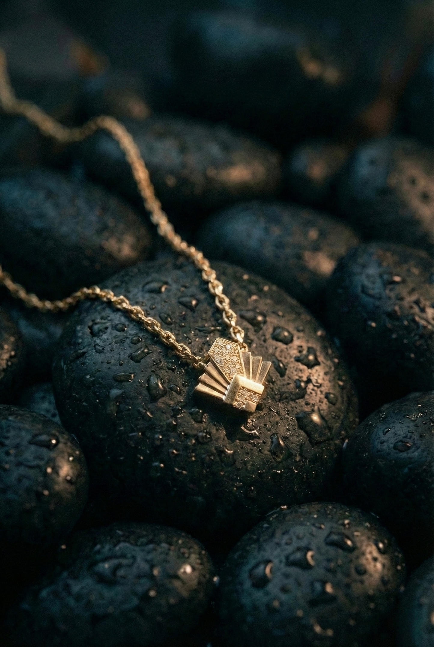 Vista Ancient Angle Kolye